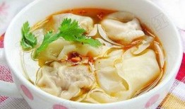 馄饨多加醋被打视频谁爆料的,揭秘视频爆料背后的真相