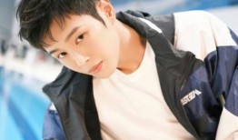 网友爆料李汶翰视频,网友热议背后的真相揭秘