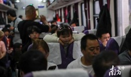 火车上的女孩在线观看,邂逅未知情感的浪漫旅程